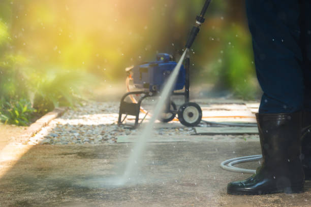 Best Pool Deck Cleaning  in Hunter, OH